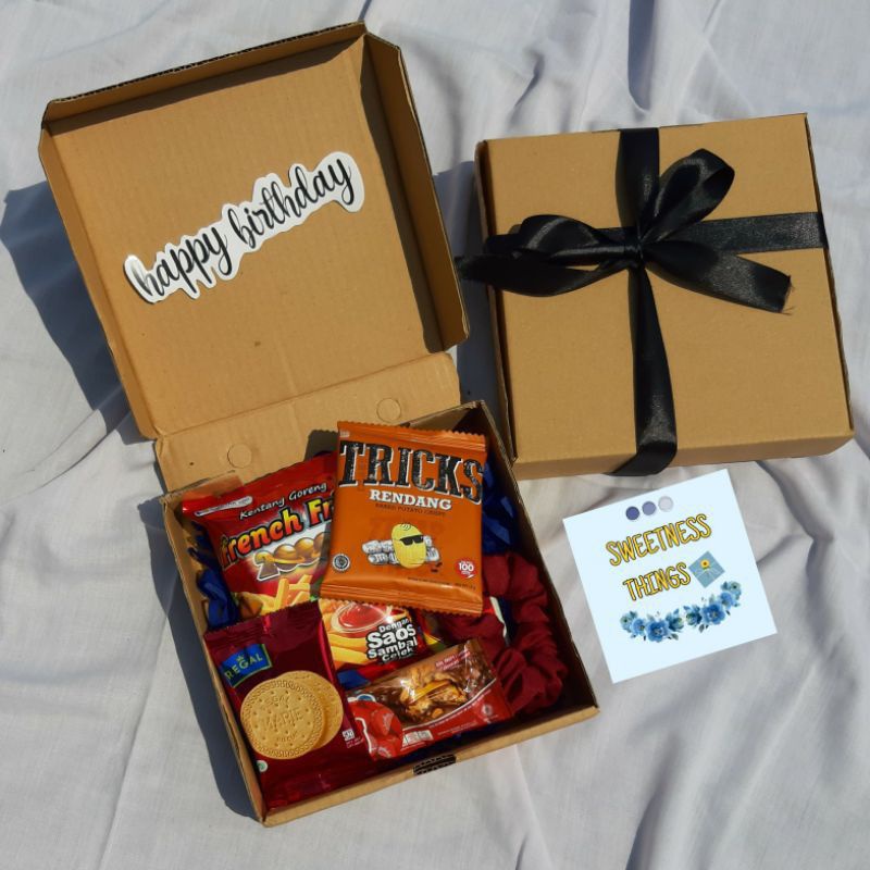 

GIFT BOX/SNACK BOX ULANGTAHUN, ANNIVERSARRY, GRADUATION, DLL