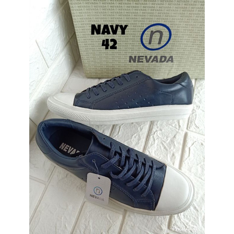 Nevada Sepatu sneaker tali pria