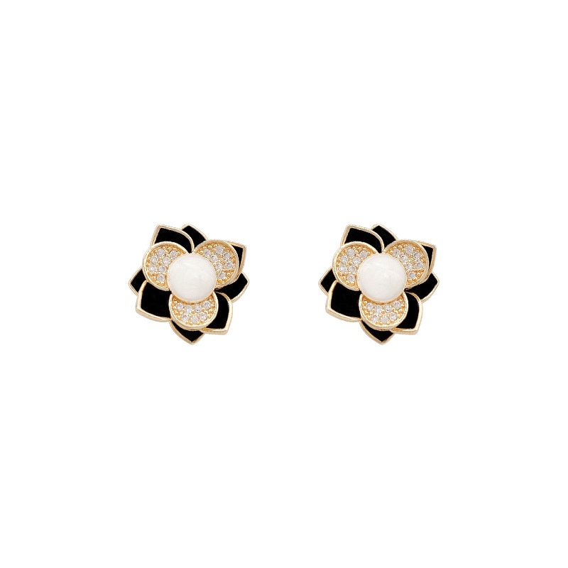 Anting Stud Desain Bunga Camellia Hitam Aksen Berlian Bahan 925 silver needle