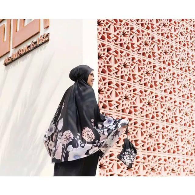 Buttonscarves Prayer Robe Asoka