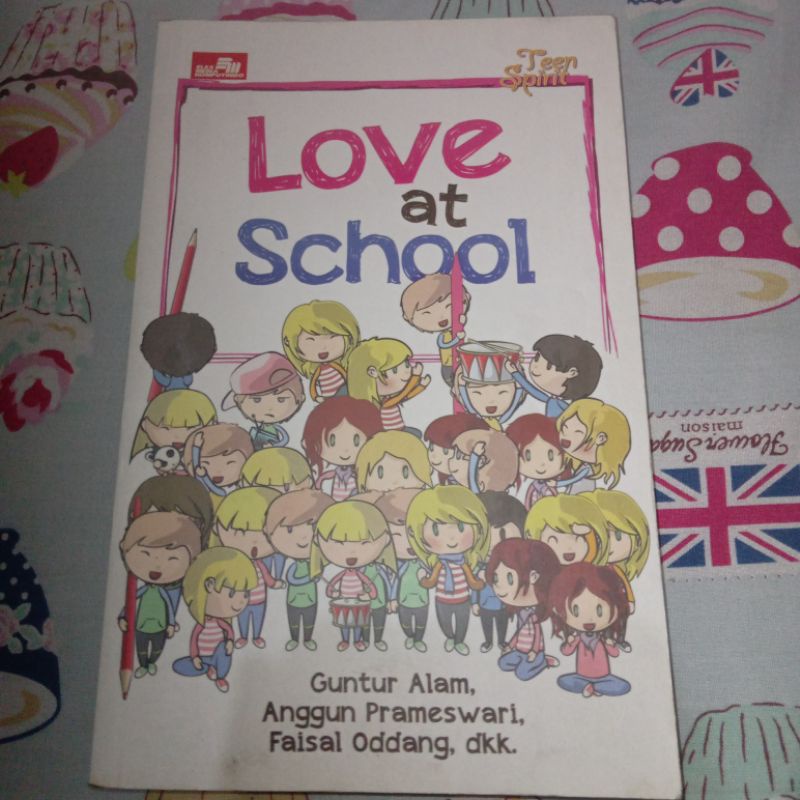 

Buku Love at School (guntur alam)