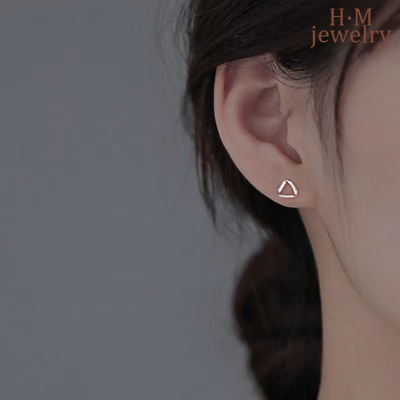 Anting Tusuk Sterling Silver 925 Desain Segitiga Simple Compact Untuk Wanita