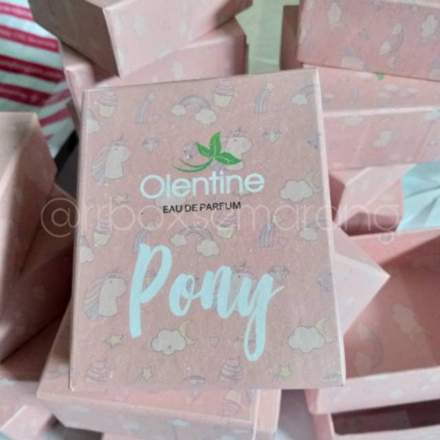 

Box Packaging Uk.18x10x4cm (include paperbag)