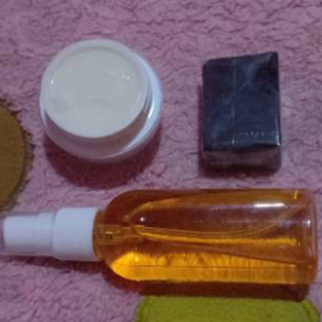 Cream Pengencang dan pemutih