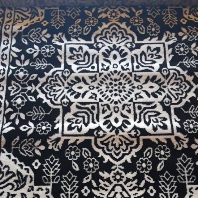 Karpet permadani tebal ukuran 160x210 motif thurky