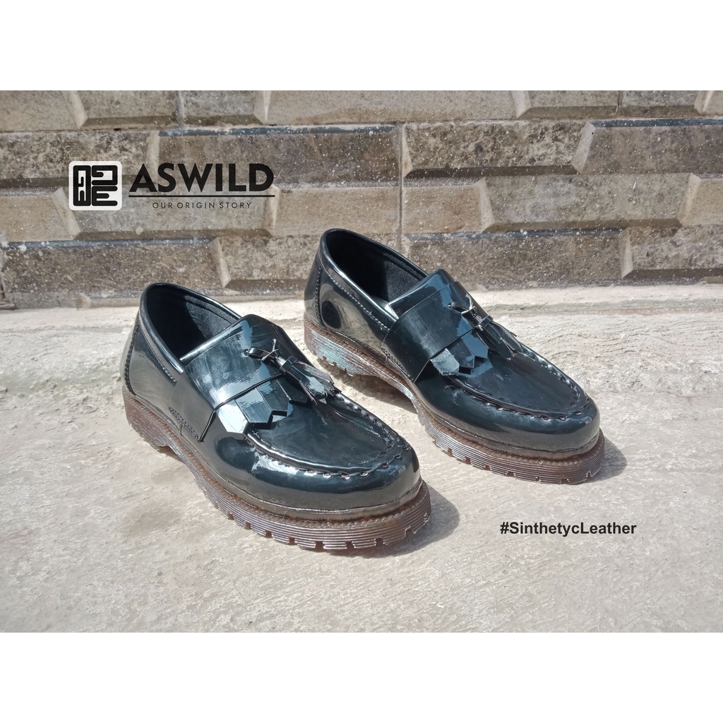 Sepatu Loafer pria terbaru Loafers Slip On Hitam / Unisex - Loafers Pria Wanita - Sepatu Loafers Pria Wanita Tassel