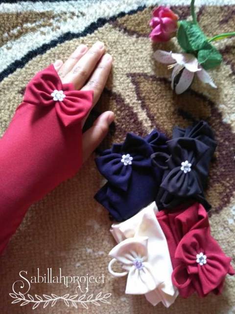 Handsock cincin pita senada