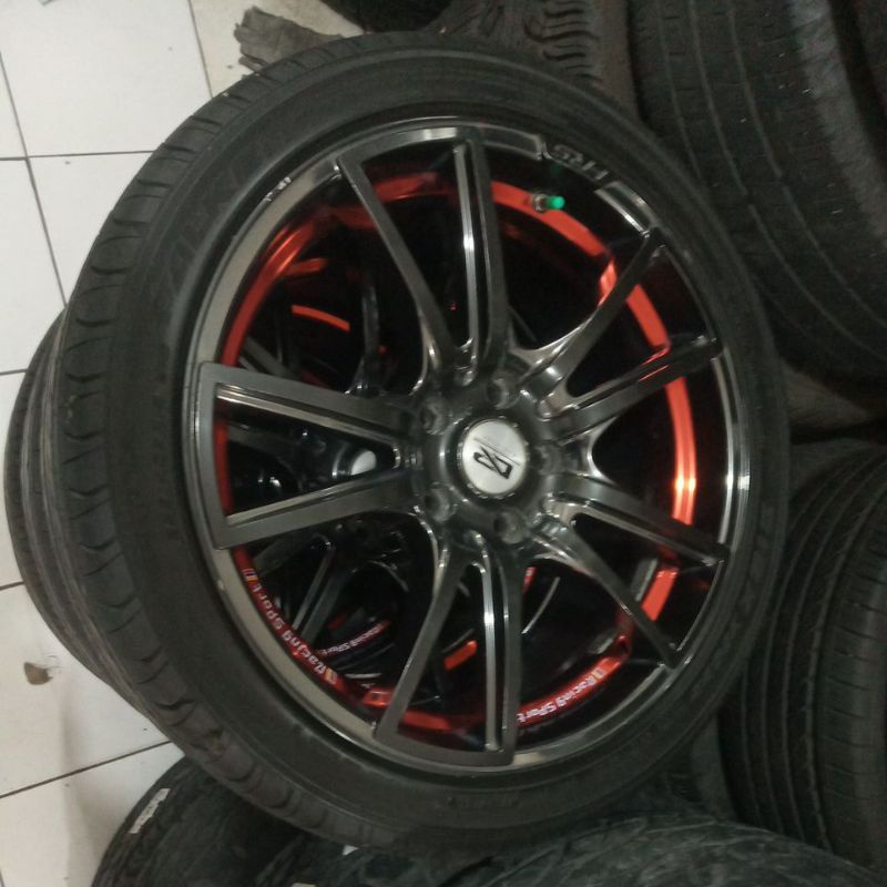 velg mobil bekas racing ring 18 lubang baut 5x114 plus ban kondisi 80%