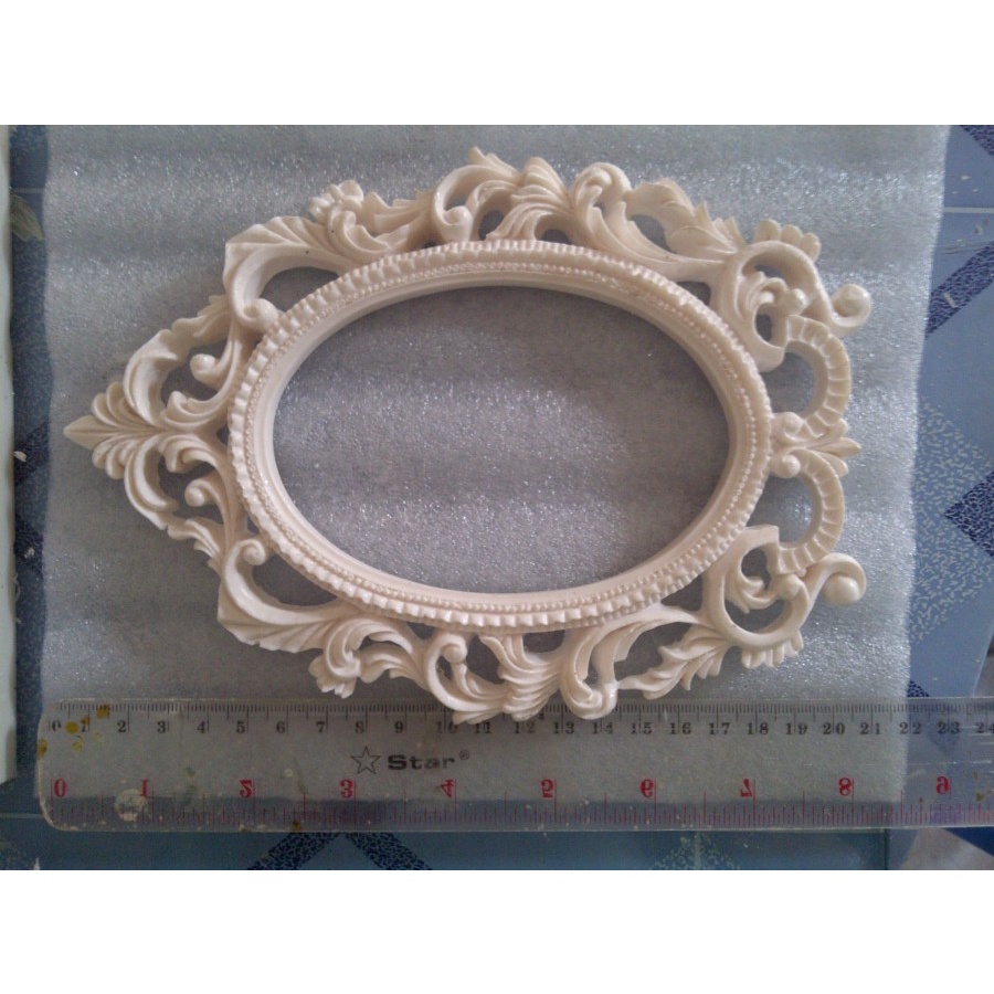 resin frame oval