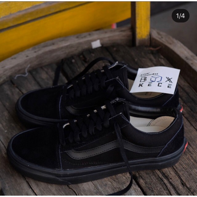 sepatu vans black
