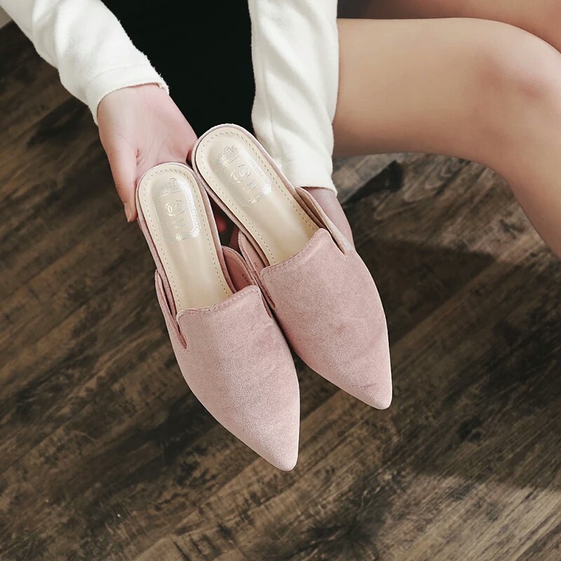 Sepatudari Karin Flatshoes wanita mules polos dilengkapi dengan alas super empuk KR-FS0054