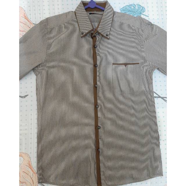 PRELOVED KEMEJA PRIA KANTOR MERK BOSS SIZE S. SLIM FIT ORIGINAL 100%