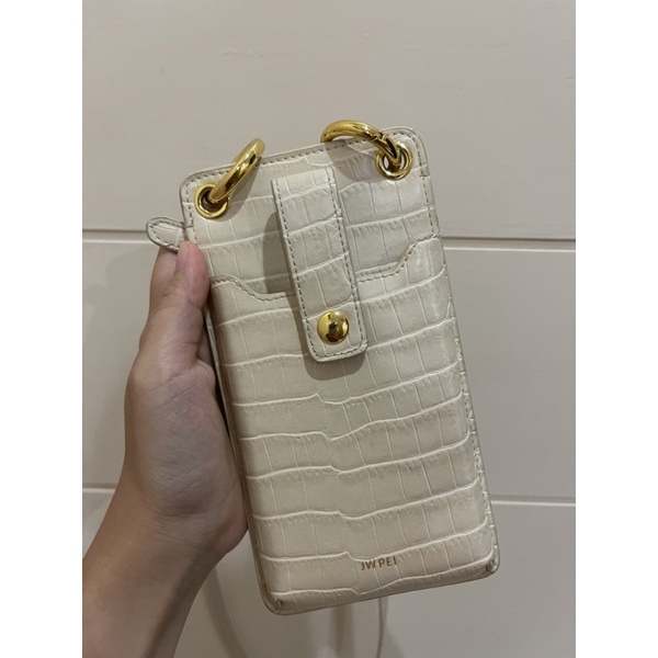 Jw Pei Tas preloved
