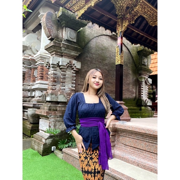 Kebaya sabrina kemala uragiri strait lengan kerut