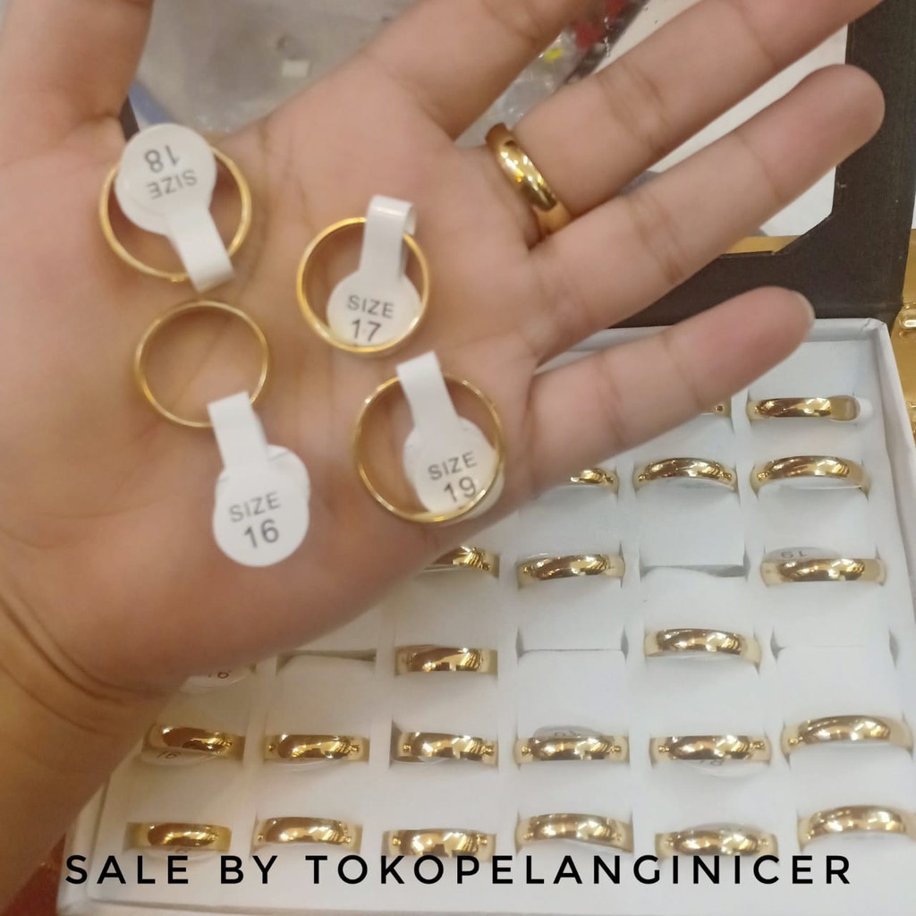 Cincin Titanium Polos Couple RingPria Wanita Anti Karat Tokopelanginicer