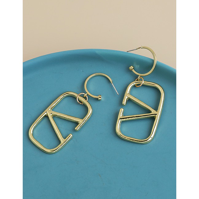 LRC Anting Tusuk Fashion Golden Alloy Hollow Letter Earrings P16545