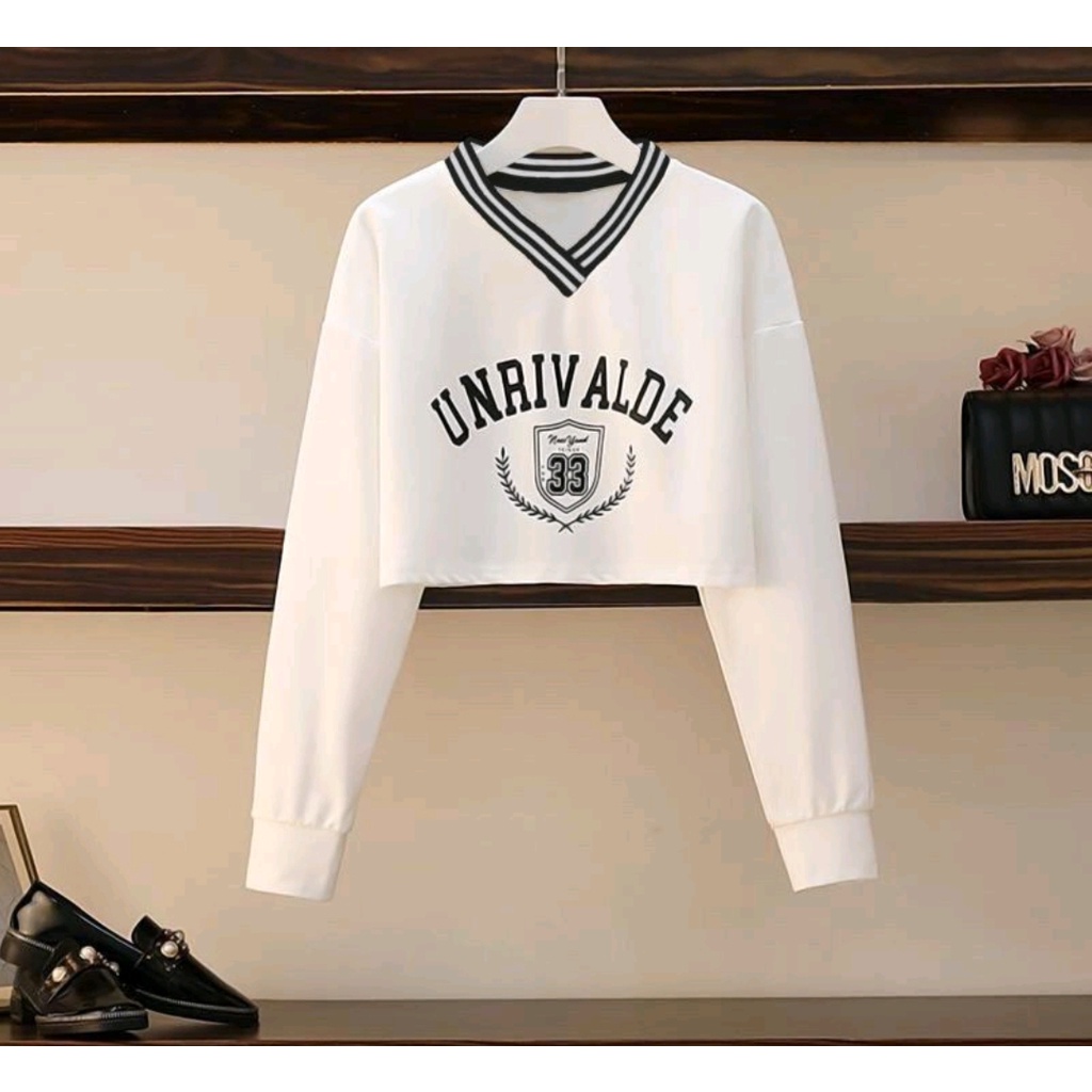 UNRIVALED SWEATER CROOPE V OBLONG WANITA