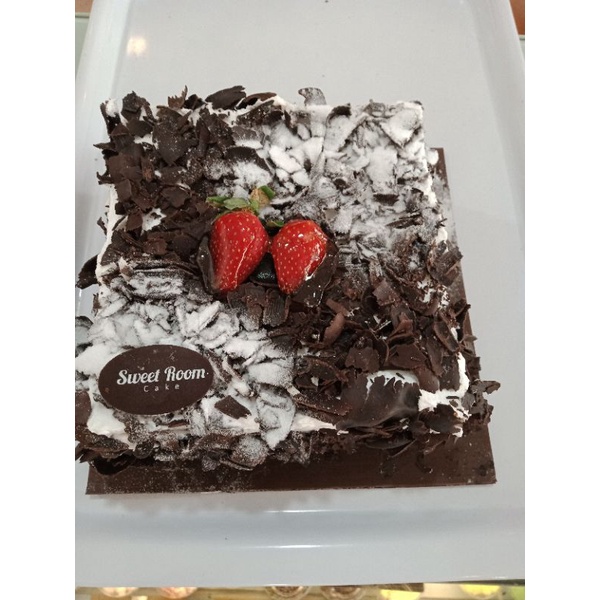 

Kue ulang tahun black forest - birthday cake - black forest cake - cake ultah - kue ultah made by Bread co