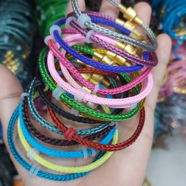 Gelang tali kawat