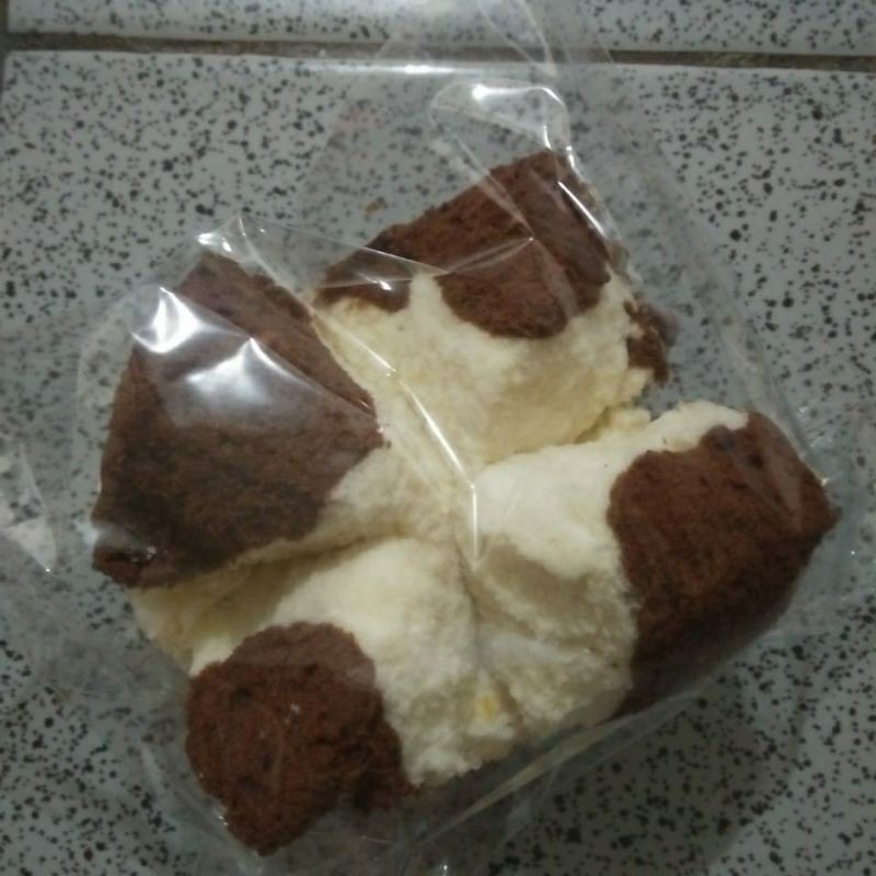 

Bolu Kukus