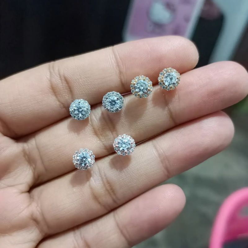 Anting Wynn titanium (replika berlian Eropa)Tidak luntur,sikat pake odol,pelan klo kusam(Gratis box)