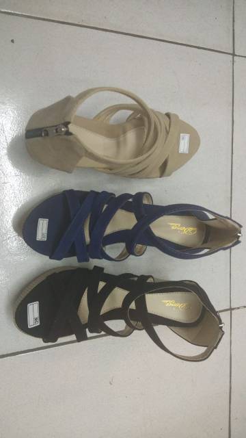 ZUFAR Thalia Wedges Wanita