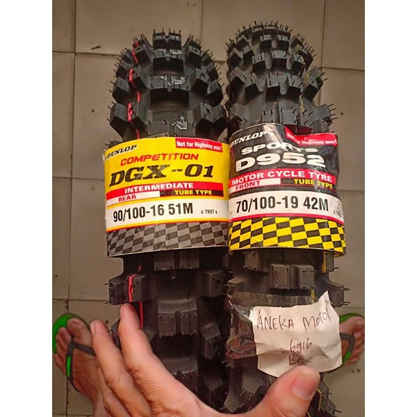 ban trail Dunlop dgx-01 dan d952 ring 16/19 sepasang Dpn dan blkg ukuran 90-100/16 dan 70-100/19