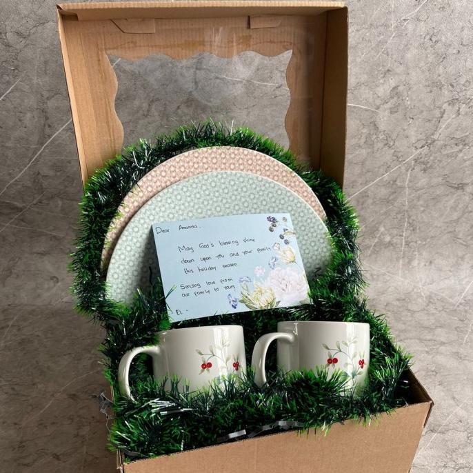 

BISA BAYAR DITEMPAT Hampers Natal/ Christmas Hampers/ Christmas Gift/ Sweet Sweet Time ! MURAH