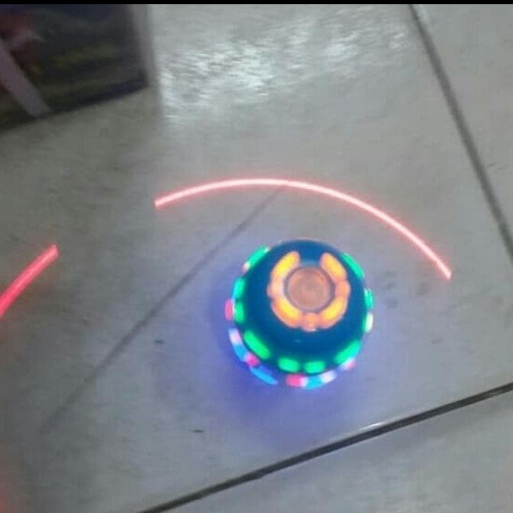 Mainan Anak Gangsing Doraemon /Gangsing Dengan Musik dan Laser