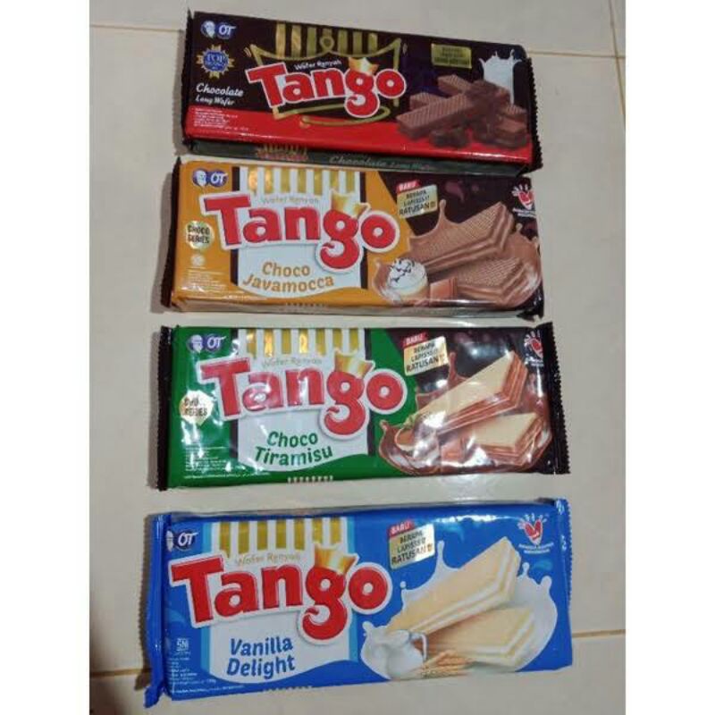 

[Tango] Wafer Tango long 110gr per karton isi 24pack