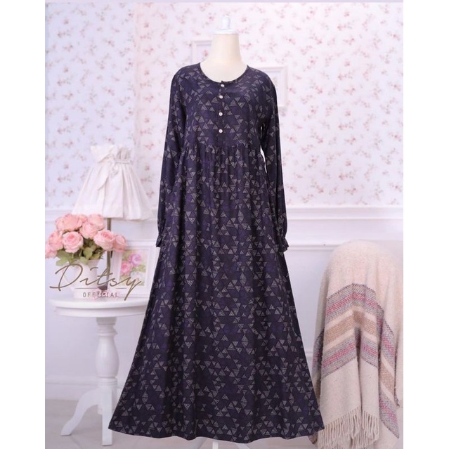 TRIANGLE JETBLACK BY. DITSY