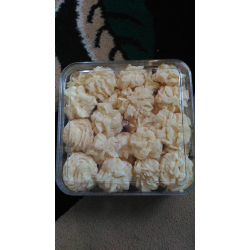 

Kue Salju Kering UMI