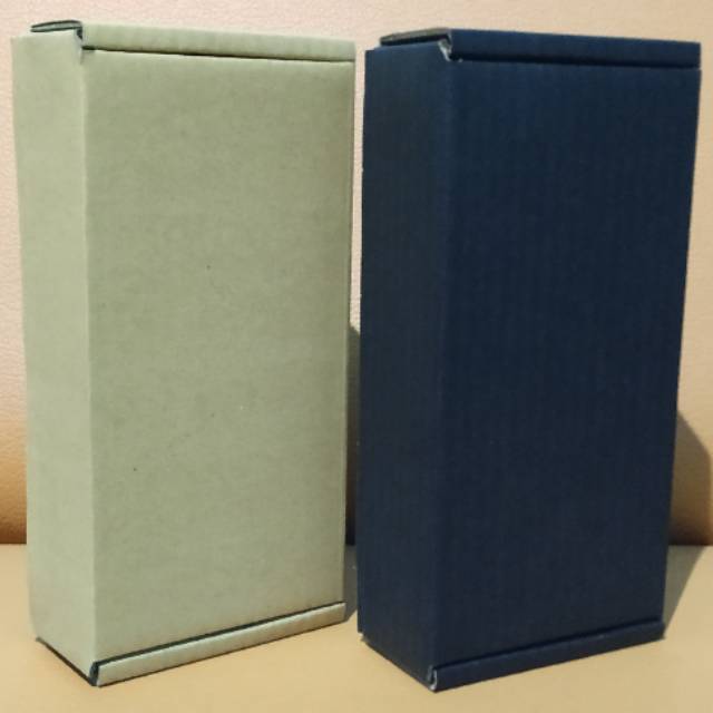 

Box hampers kotak kado 20x10x5