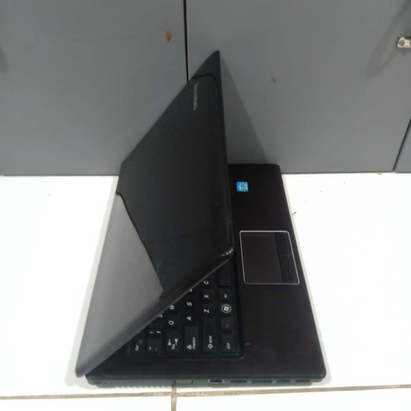 Laptop Lenovo G470 intel Cor i3 Ram 4GB HDD 320GB Layar 14 inch Windows 10 Mulus siap pakai