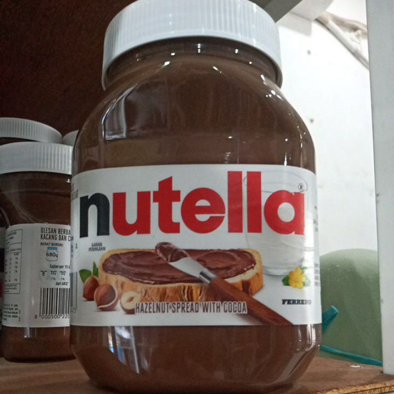 

Ay00! NUTELLA HAZELNUT SPREAD WITH COCOA 1KG SELAI COKLAT OLESAN BERBASIS KACANG DAN COKELAT UNTUK