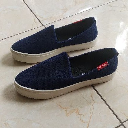 sepatu Korean slip on wanita dewasa terbaru