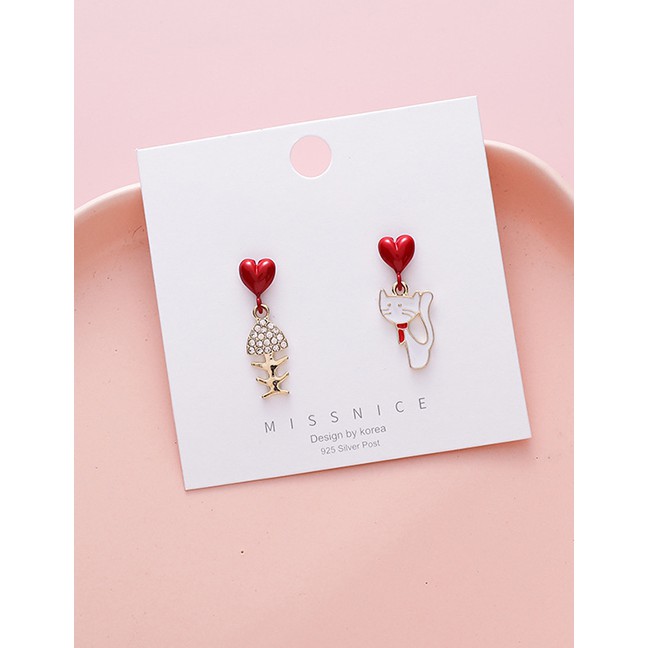 LRC Anting Tusuk Fashion Asymmetric Small Fish Cat Dripping Oil Alloy Earrings P01755