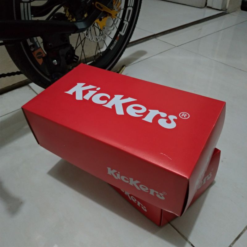 SANDAL SANTAI KICKERS PRIA ANTI SELIP