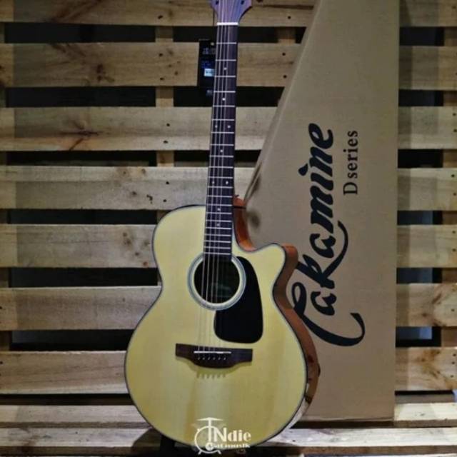 Gitar Akustik Takamine ED2FC NS