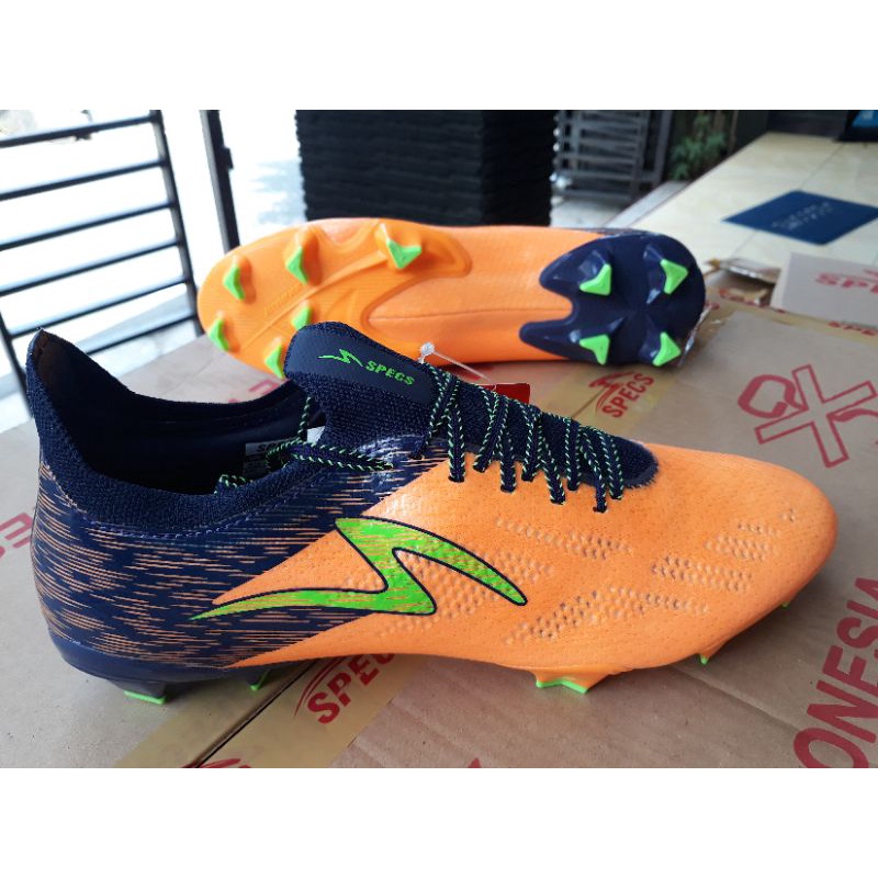 Sepatu bola specs accelerator alpha elite fg