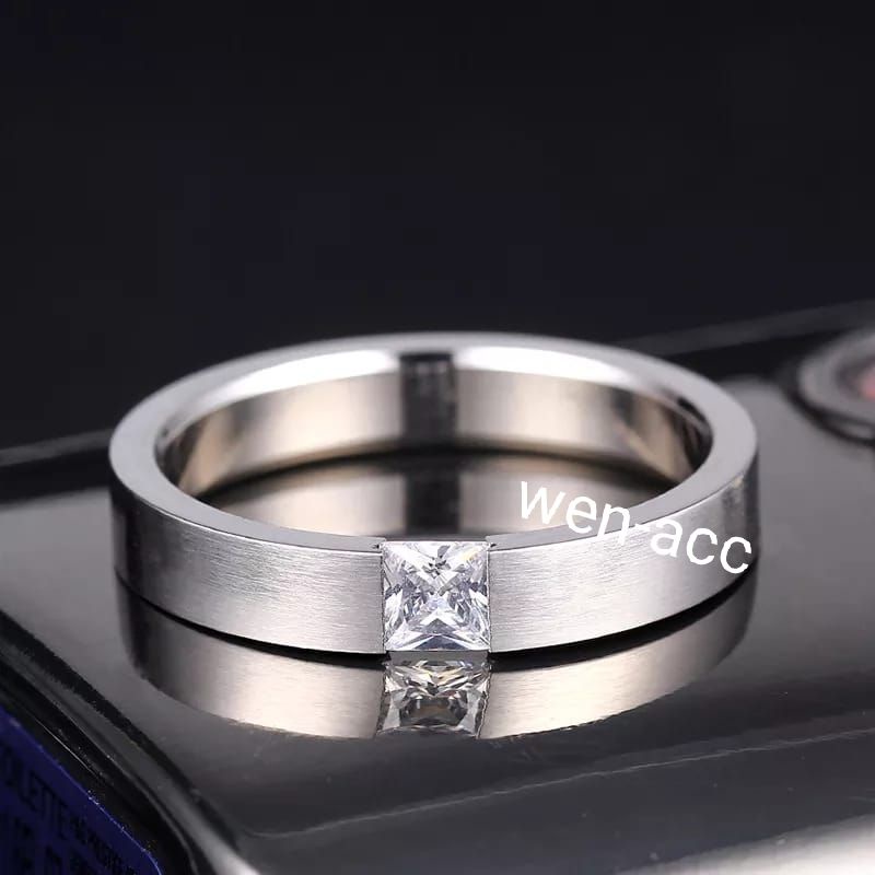 Cincin Titanium Permata Zircon Pria dan Wanita