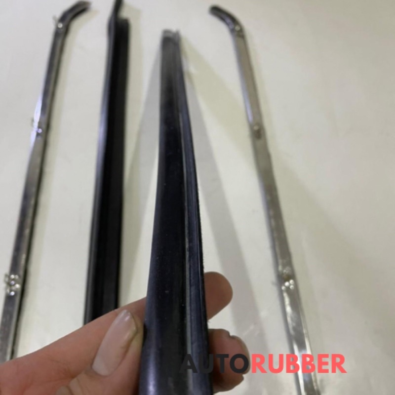 Karet Pelipit Hardtop Luar Dalam 4 Pcs