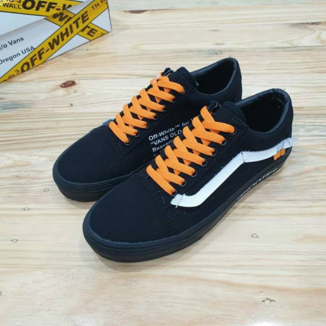 SEPATU VANS PRIA