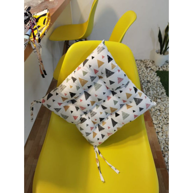 Bantal duduk | alas duduk ukuran 35 x 35 motif polkadot