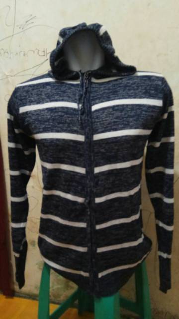 Jaket pria rajut salur tuwton