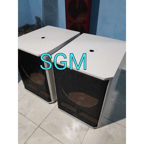 BOX MINISCOOP 15 INCH LUBANG STAND WARNA PUTIH
