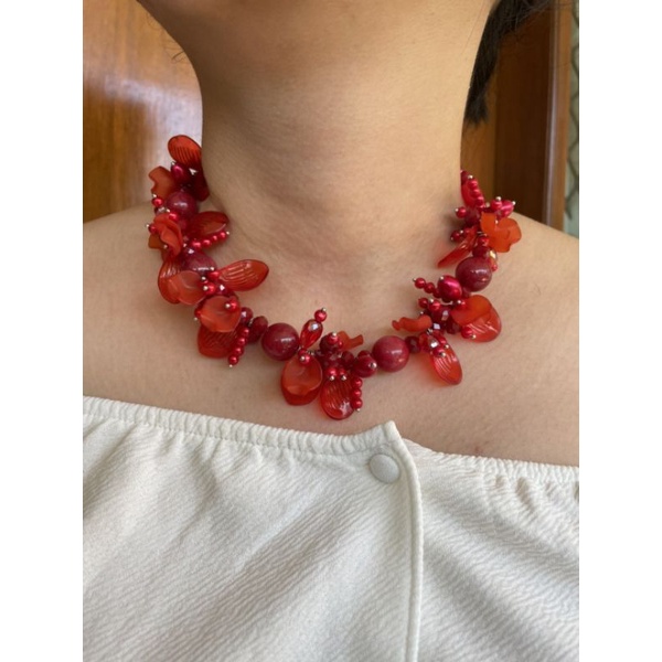 Scarlet Necklace (Hijab Friendly)