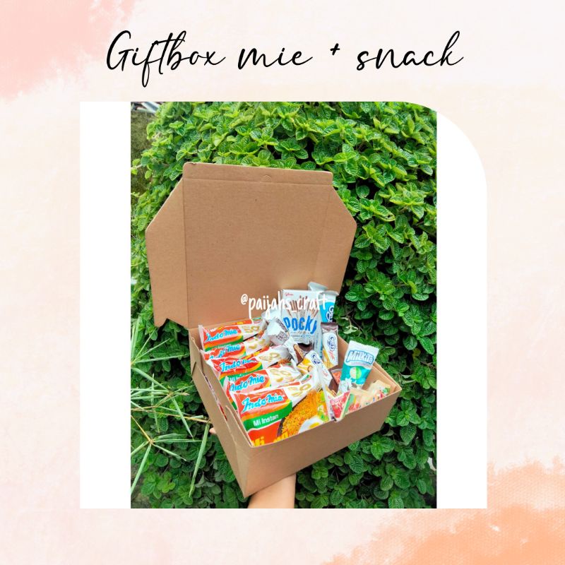 

GIFTBOX • Giftbox murah • hampers • snack + mie instan • BY PAIJAH