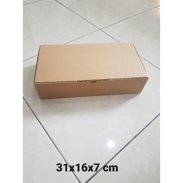 

Kardus Box uk. 31x16x7 cm Kotak Karton Die Cut