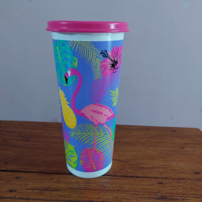 giant tumbler motif flamingo